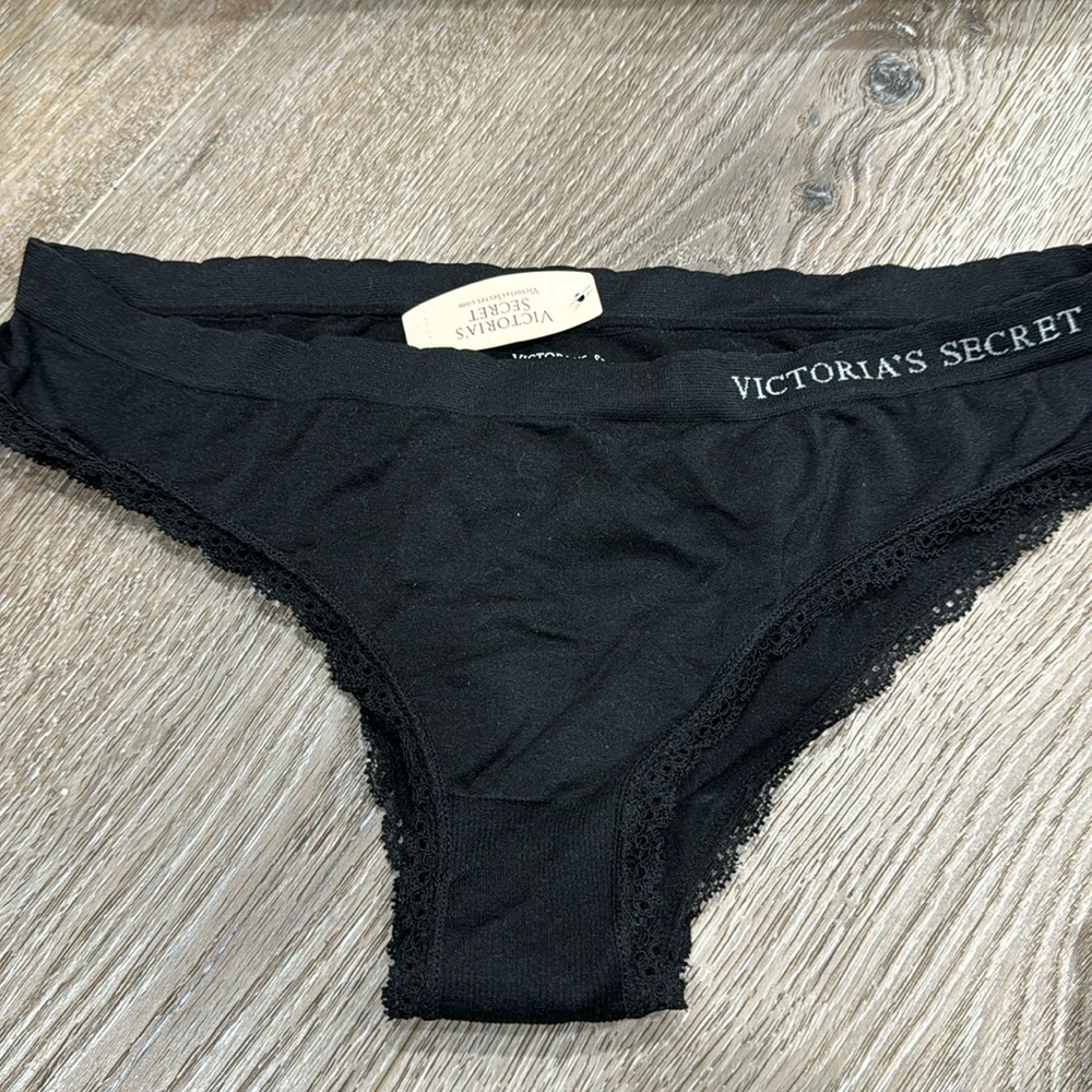 New with tags Victoria secret underwear